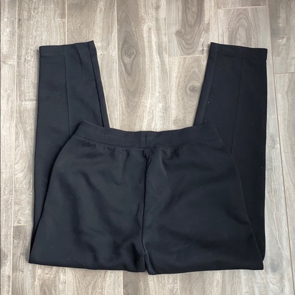 Women’s Uniqlo black joggers - Picture 3 of 5